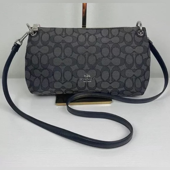 VINTAGE Y2K COACH CHARLEY CROSSBODY IN SIGNATURE COLOR AND MONOGRAM - Picture 2 of 7